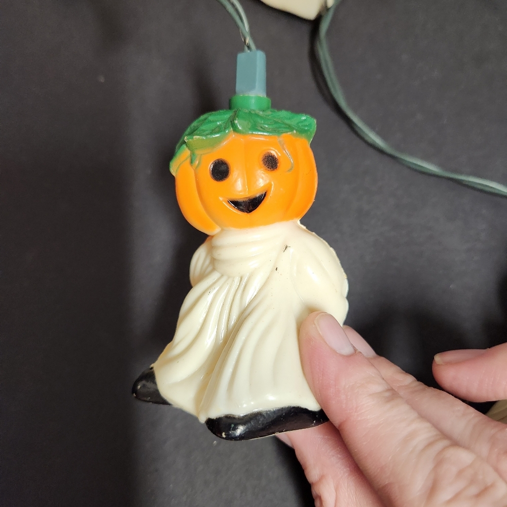 Lot 5 Halloween VTG string light & covers 3 1/4" Pumpkin Head ghost